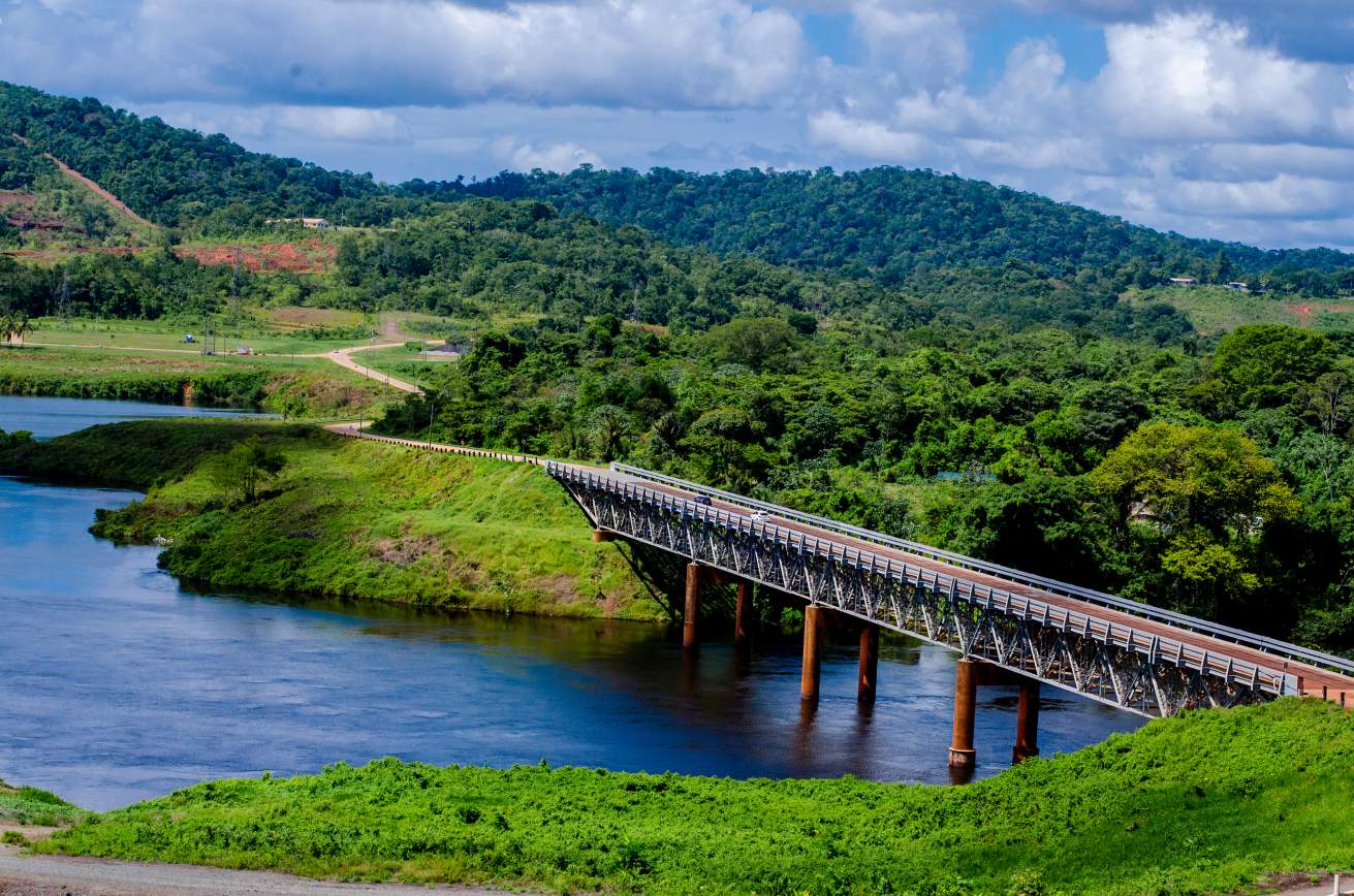 Fly en drive Ontdek zelf Suriname  Afbeelding